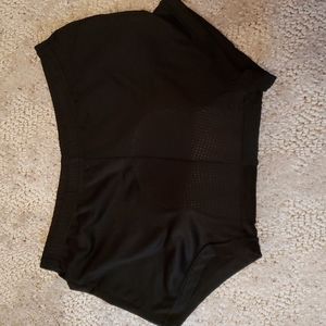 These are a pair of padded cycling biking shorts in a size M.  EUC